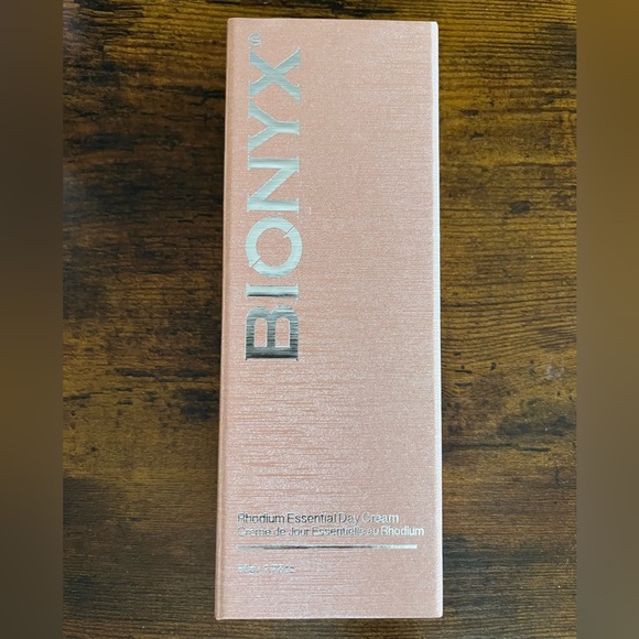 Onyx Rhodium Essential Day Cream - Rose Gold
